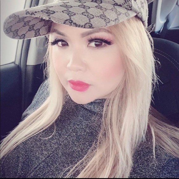 Meet your seller - Picture 1 of 11